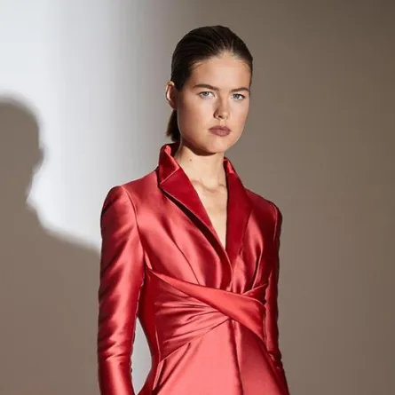 أجمل موديلات فساتين حمراء موضة ربيع 2021