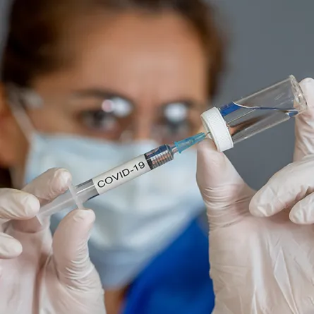 لقاح كورونا..هل يسبب تغييراً في الجينات ويؤدي إلى العقم؟!