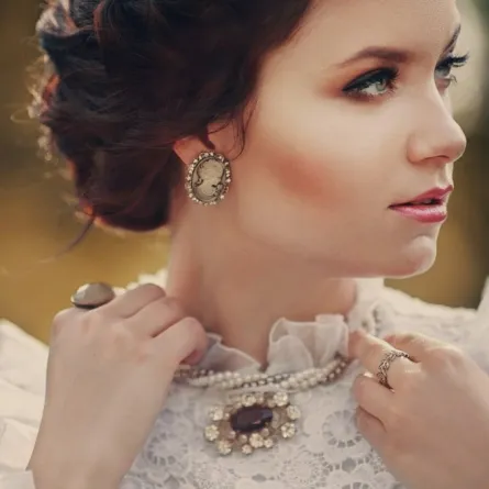  موديلات بروشات الماس لعروس 2021