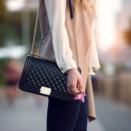 شنط يد سوداء موضة ربيع صيف 2021