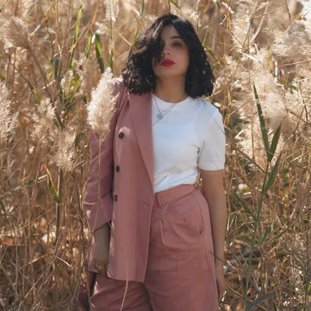 فساتين يومية وإطلالات مريحة من إيمان الحسيني