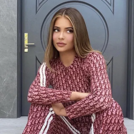 7 إطلالات شبابية للصبايا من كايلي جينير