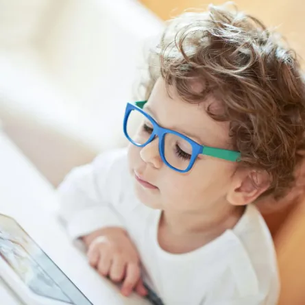 تأثير استخدام الأجهزة الإلكترونية على الأطفال  