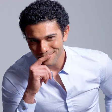 شاهد.. آسر ياسين:لم أعاكس فتاة قط وتعرضت للتحرش وتحديت والدي من أجل التمثيل