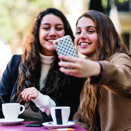 اختلاف مفهوم الصداقة بين الشاب والفتاة