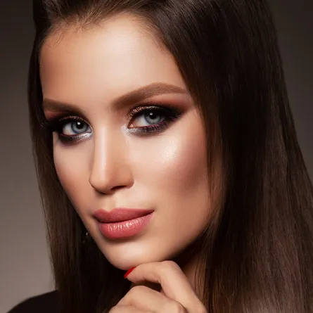 رسمات مكياج للفستان الأسود 