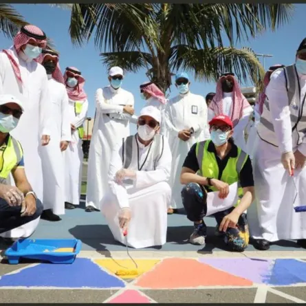 واجهة جدة البحرية تتزين بالألوان