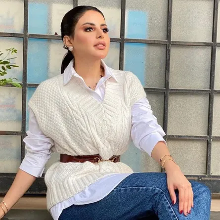 إطلالات عملية ناعمة من لمياء غالب