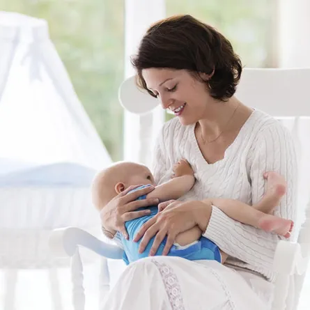 فوائد الرضاعة الطبيعية للطفل والأم