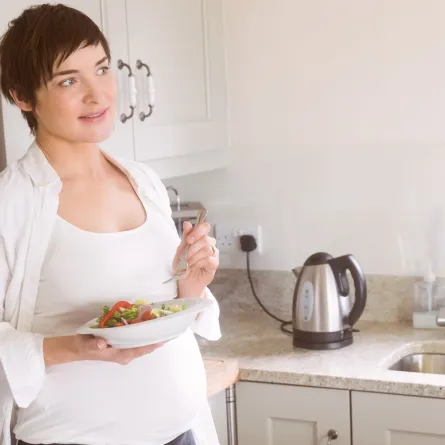 هل من الآمن تناول التونة أثناء الحمل؟