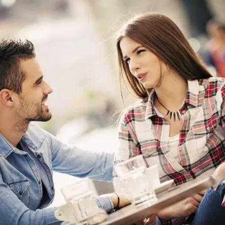 كيف تدع أصدقاءك يعرفون أنك مستاء منهم