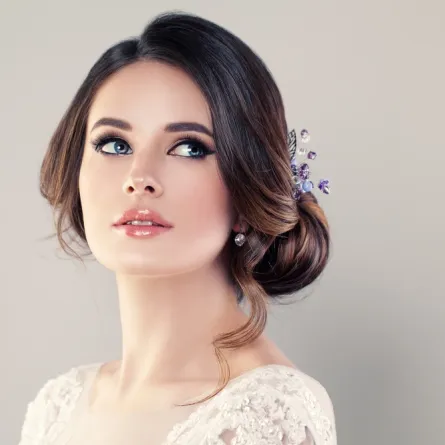 زيوت لترطيب وتعطير جسم العروس