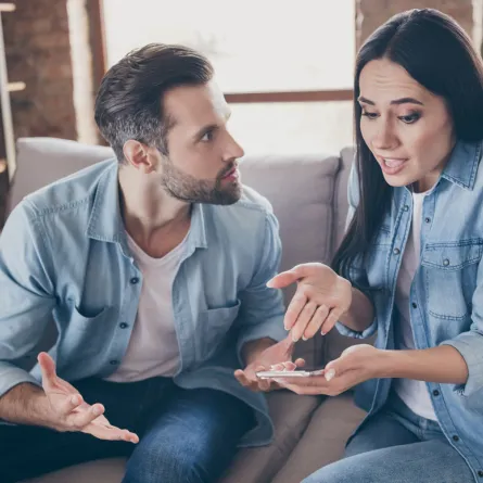 كيفية التعامل مع الزوج الغيور