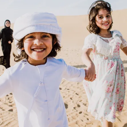  في يوم الطفل الإماراتي .. حملة "حق اللعب"