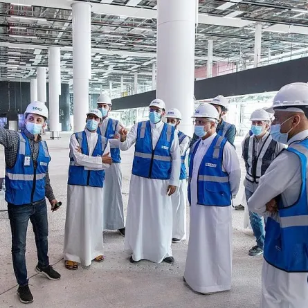 رئيس الطيران المدني يتفقد تطوير الخدمات في مطار الملك خالد