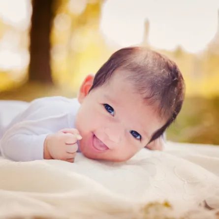 فوائد الشمس للأطفال حديثي الولادة 