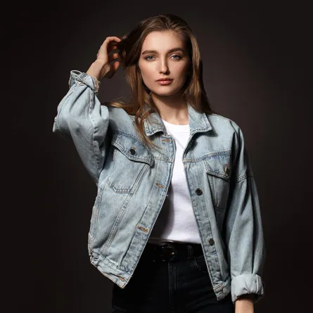 طرق تنسيق الجاكت الجينز بأسلوب عصري