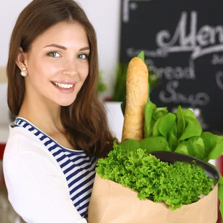 الخضروات الخضراء: هل تعلمين ما يحدث لعضلات الجسم عند تناولها يومياً؟