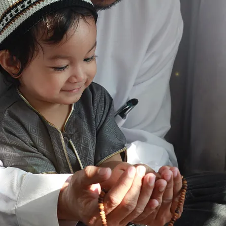 للآباء8 طرق للتعامل مع الأطفال في رمضان