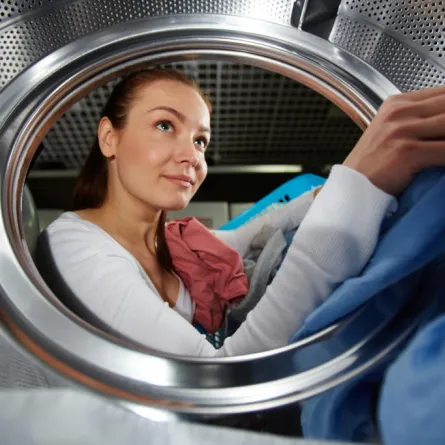 نصائح في التدبير: نزع بقع الزيت عن الملابس