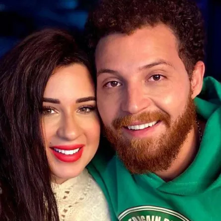 أسما شريف منير تعلن طلاقها رسميا وتطلب احترام "العيش والملح"