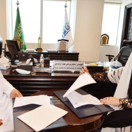 أمانة جدة والفنانة التشكيلية شاليمار شربتلي توقعان اتفاقية "رسم وطن"