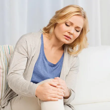 أعراض الإصابة بمرض النقرس والعلاجات المتاحة