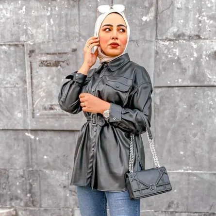 بلوزات جلدية للمحجبات موضة 2021