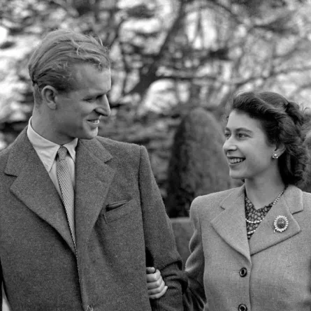 بعد وفاة الأمير فيليب كيف ستمضي الملكة إليزابيث الثانية حياتها من دون صخرتها المحبوبة التي رافقتها طوال عمرها؟