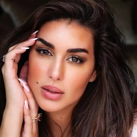 ياسمين صبري تحذّر من "الفيس بوك" مزوّر وسأغلقه