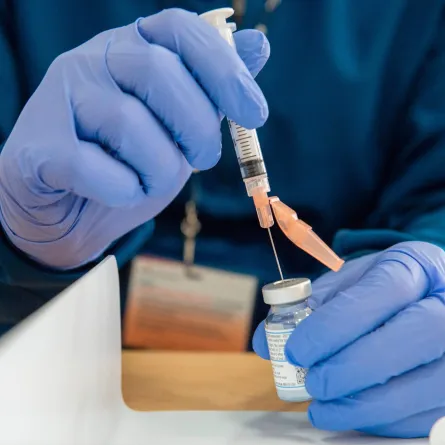 الصحة السعودية تتيح أخذ لقاح كورونا دون حجز موعد في صحتي