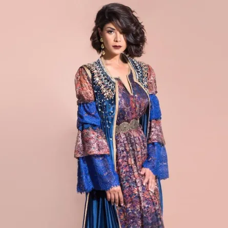 قفاطين مغربية عصرية بألوان الربيع