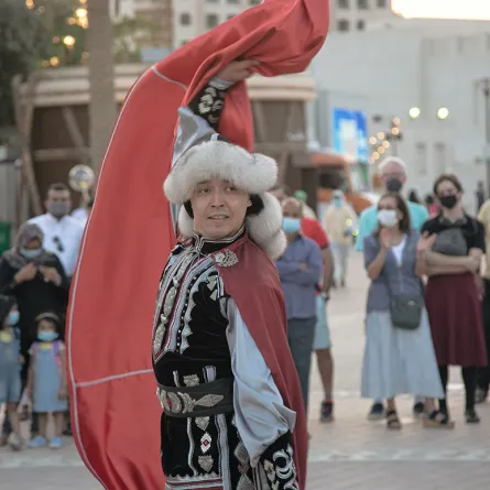 حكايات من 29 بلداً عربي وأجنبي أضاءت قلب الشارقة