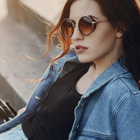 أبرز صيحات النظارات الشمسية لربيع وصيف 2021