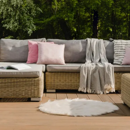 طريقة تنظيف السجاد الفرو الأبيض