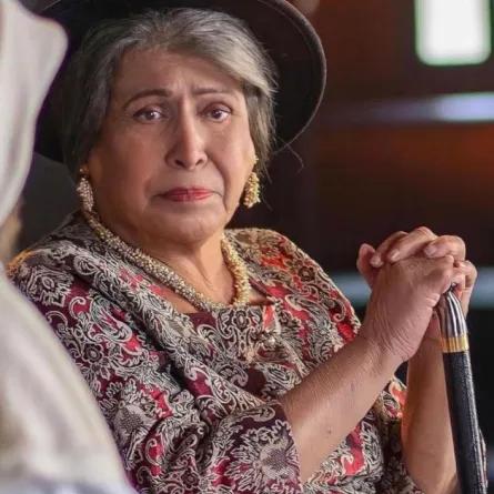 ما سر التشابه الكبير بين حياة الفهد بشخصية مارغريت والملكة إليزابيث الثانية؟