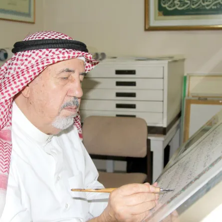 الخطاط عثمان طه يروي موقفًا عجيبًا حدث معه أثناء كتابته للمصحف الشريف