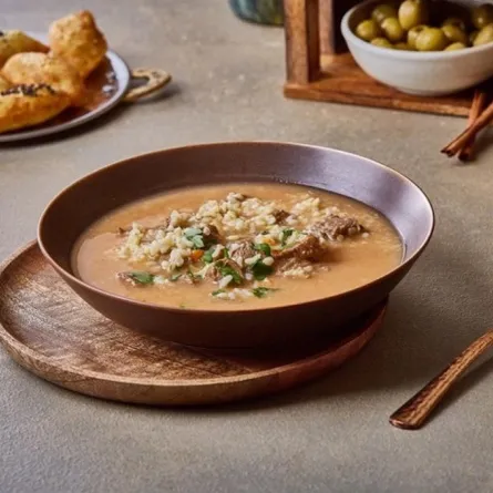 أطعمة ومشروبات لا تخلو منها سفرة رمضان في السعودية