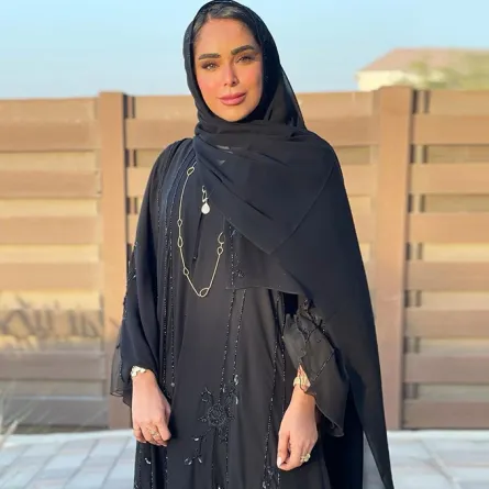 عبايات خليجية كلاسيكية موضة 2021