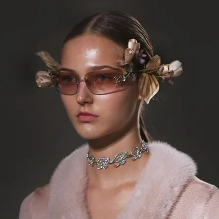 أجمل إكسسوارات الشعر من مجموعات ربيع وصيف 2021