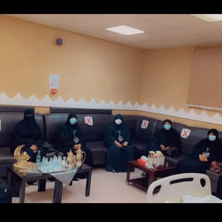 متقاعدات الشرقية يشاركن مسنات دار الرعاية فرحة الغبقة الرمضانية 