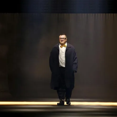 وفاة المصمم ألبير إلباز بسبب كورونا