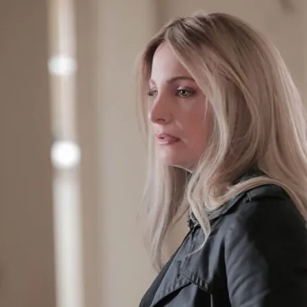 تانيا قسيس تطلق أغنيتها الجديدة "زمن" من خلال قصة تتوالى من جيل إلى آخر