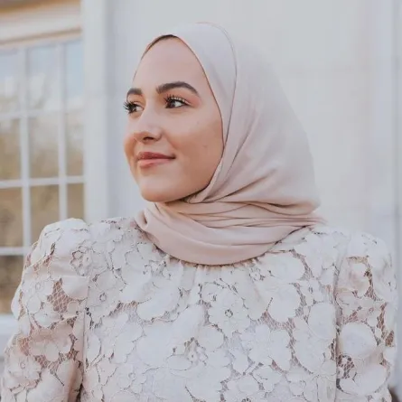 لفات حجاب بالألوان الفاتحة