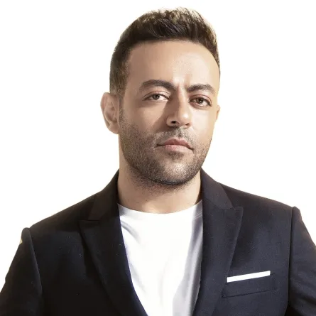 تامر عاشور بعد اتهامه بالسخرية من طفلة مريضة بالسرطان: نفوسهم ضعيفة