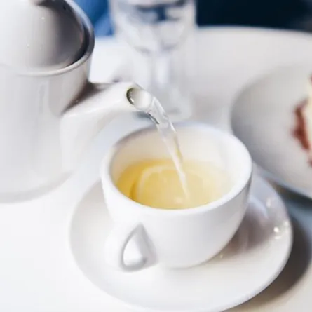 فوائد الشاي الأخضر مع الزنجبيل.. بالإنفوجرافيك