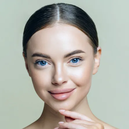 5 طرق للتعامل مع مشاكل البشرة صيفاً بحسب الخبراء