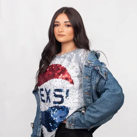 منة فضالي تعاتب ملك زاهر بعد نشر صورتها بفستان الزفاف: "خطفت حبيبي"