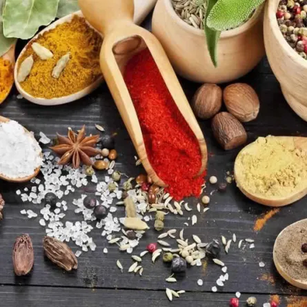 التوابل مفيدة جداً.. ولكن حذارِ من مخاطرها الصحية!