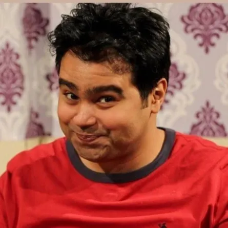 إسلام إبراهيم يتساءل عن طبيعة مرضه الغامض